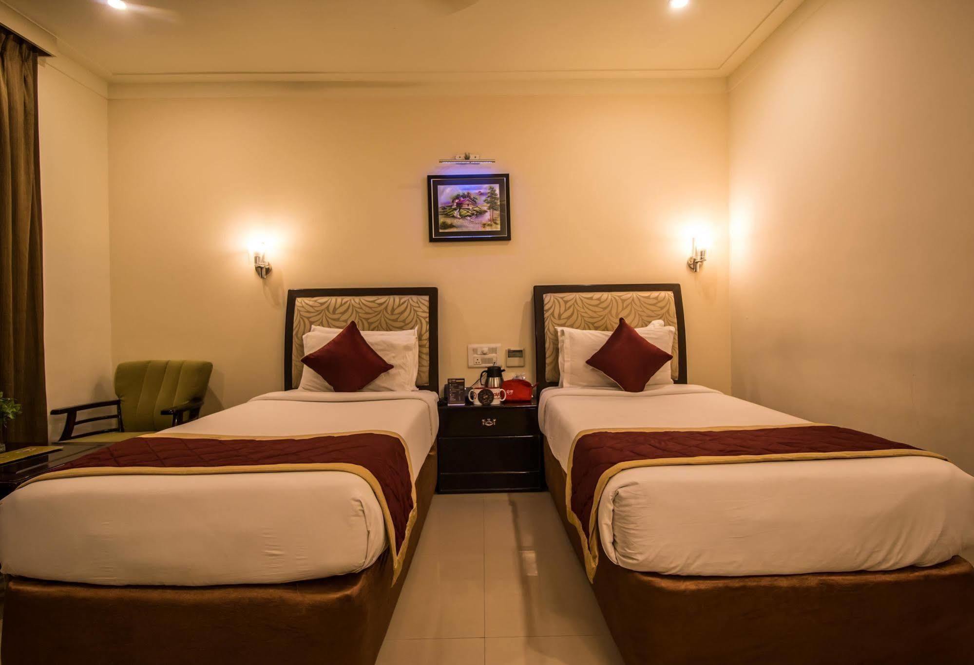 Hotel Budhil Park Visakhapatnam Zewnętrze zdjęcie