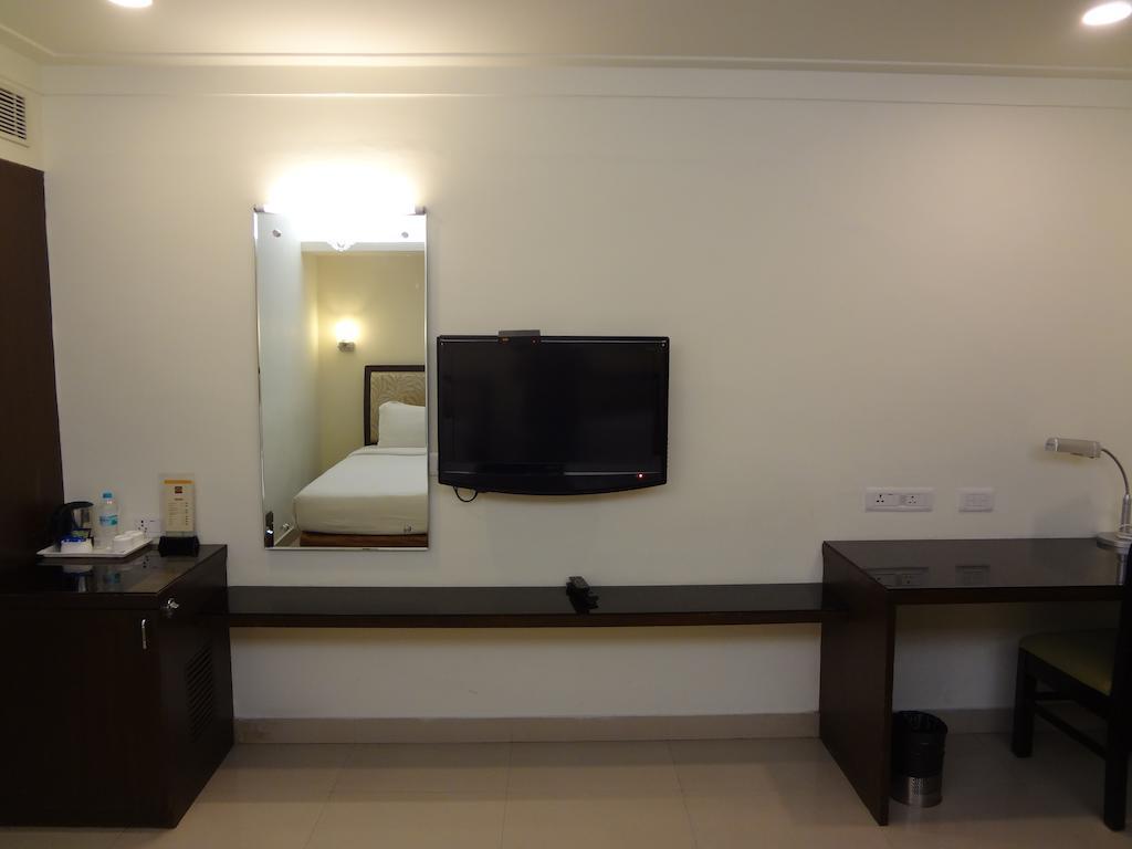 Hotel Budhil Park Visakhapatnam Zewnętrze zdjęcie