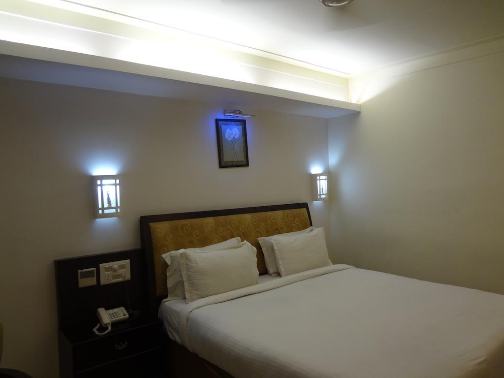 Hotel Budhil Park Visakhapatnam Zewnętrze zdjęcie