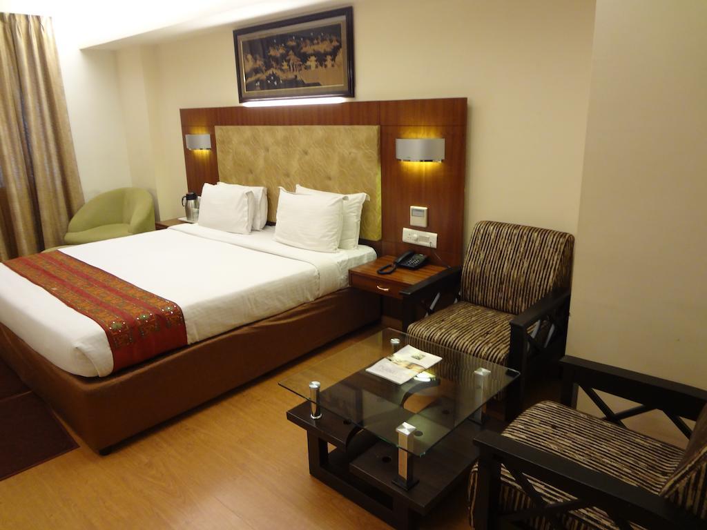Hotel Budhil Park Visakhapatnam Zewnętrze zdjęcie
