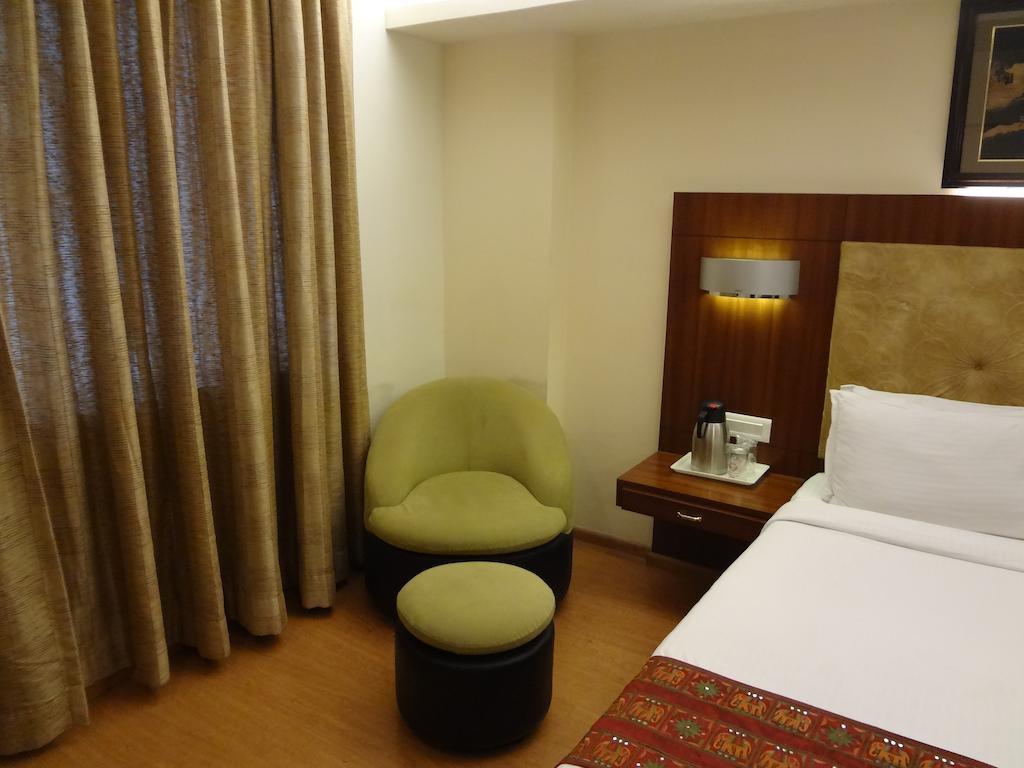 Hotel Budhil Park Visakhapatnam Zewnętrze zdjęcie